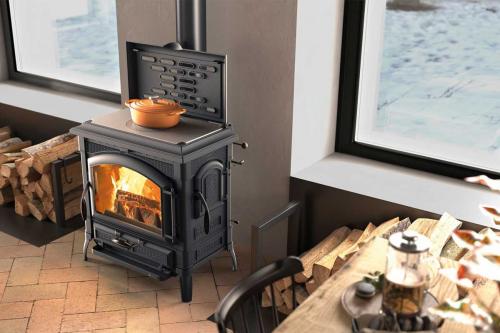 Preview: Kaminofen Isotta con cerchi Evo von La Nordica